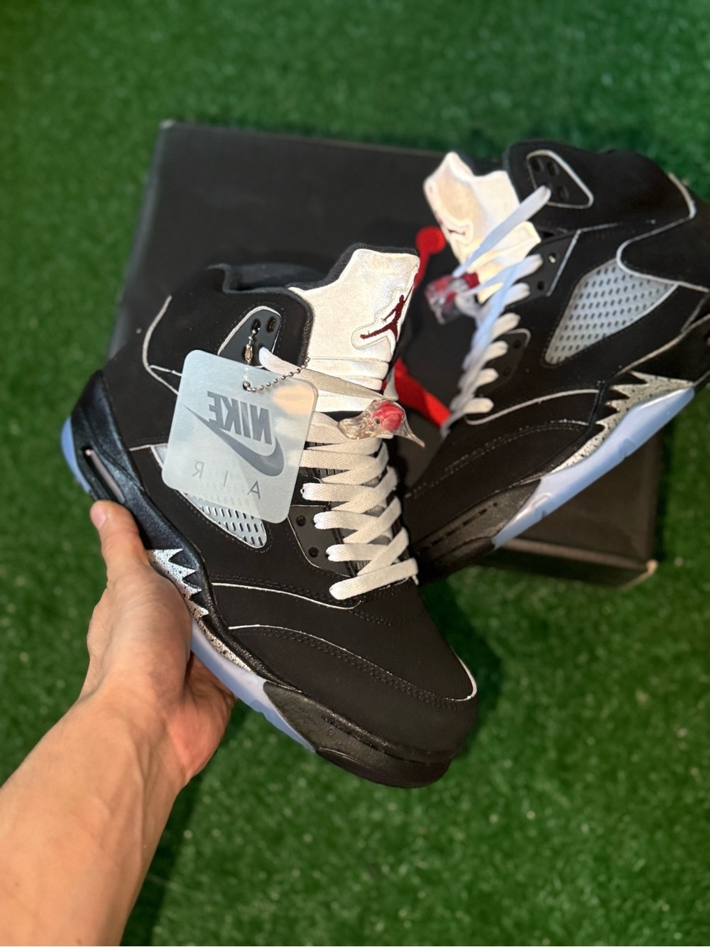 Air Jordan 5 Retro ‘Metallic Black Reimagined’ 2025